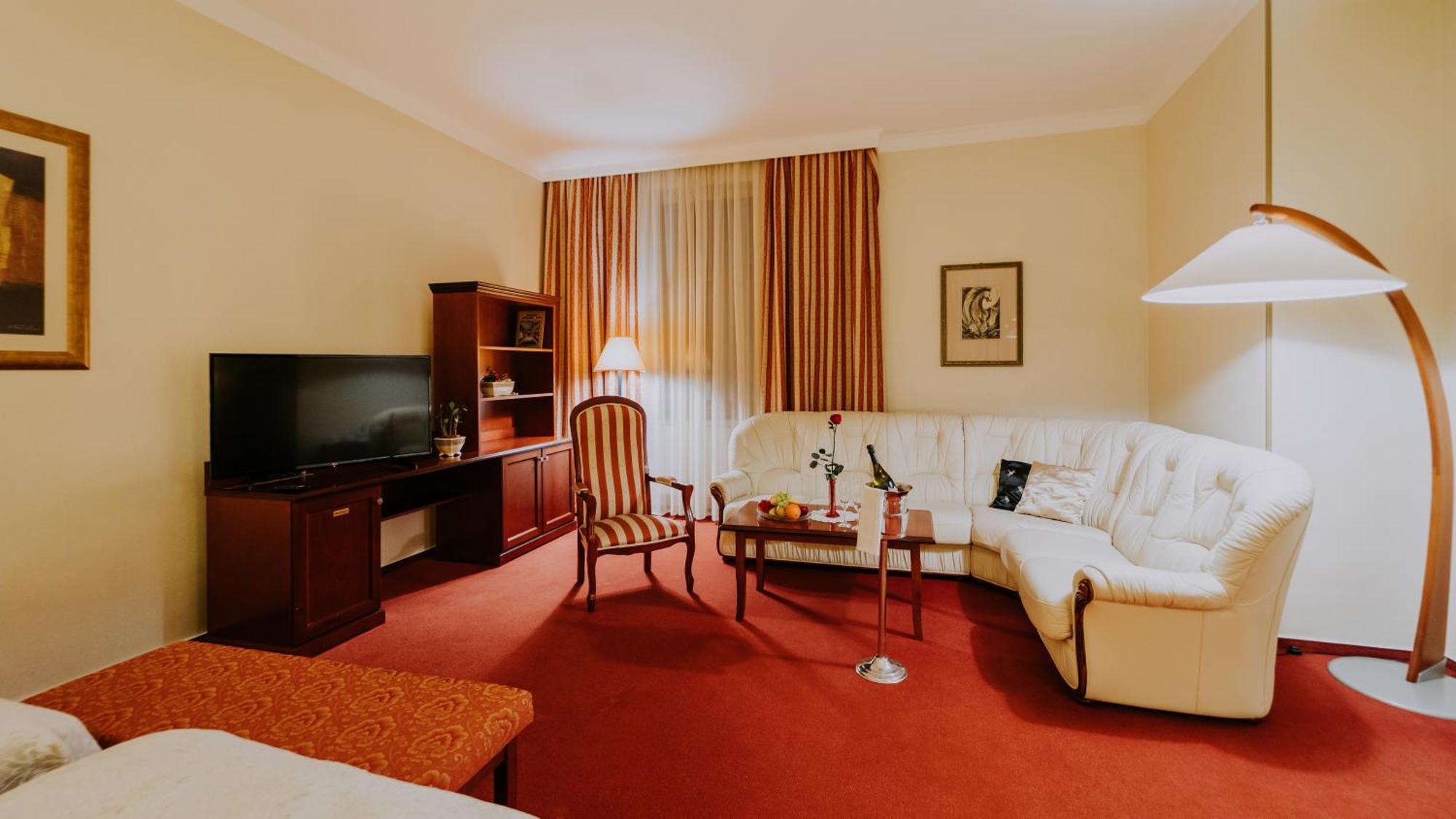 Boutique Hotel Maraton Кошице Екстериор снимка