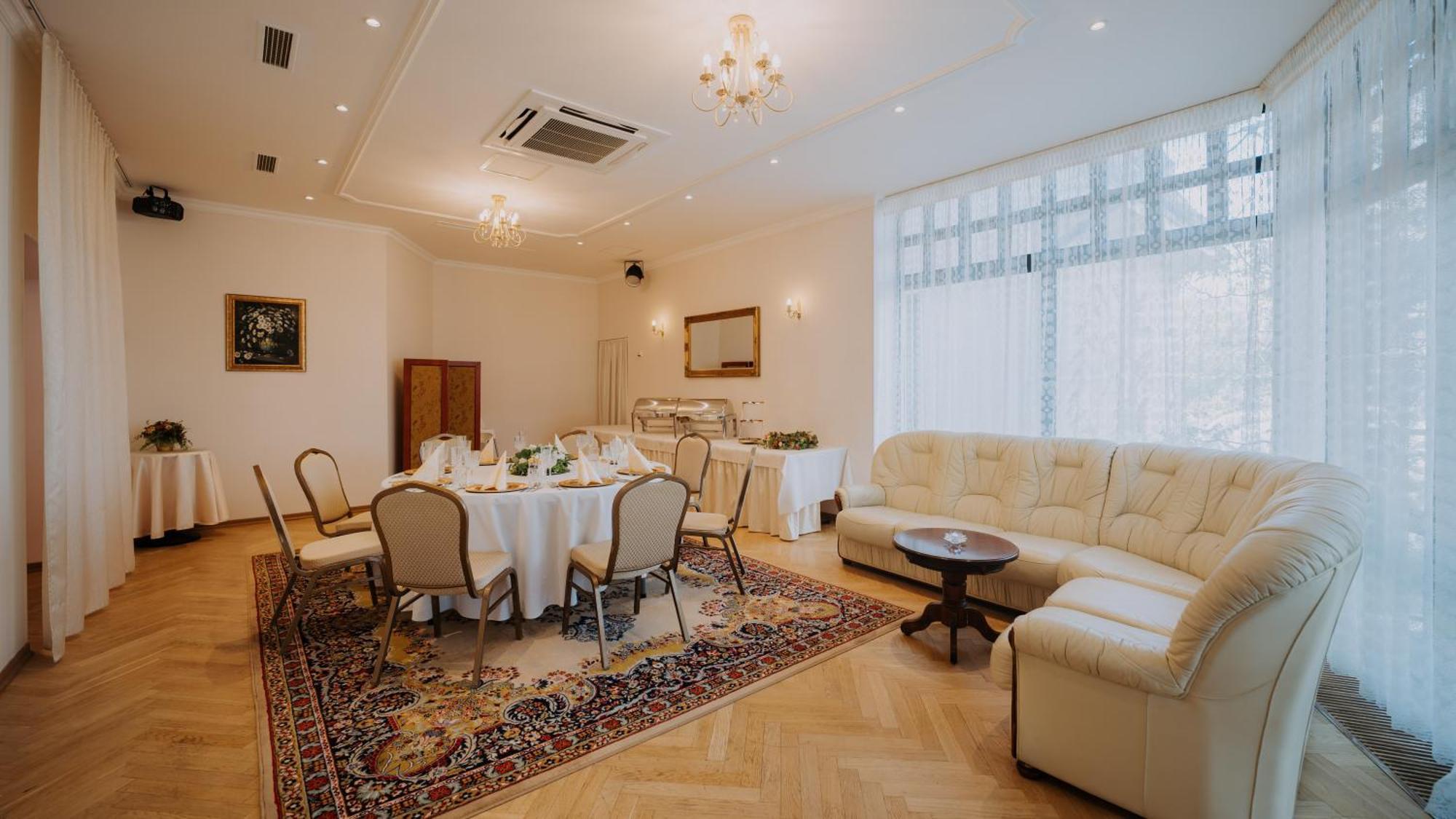 Boutique Hotel Maraton Кошице Екстериор снимка