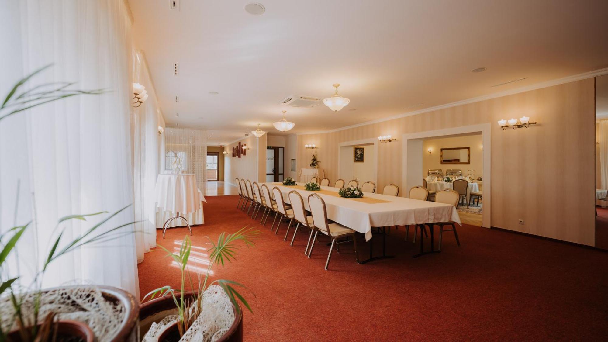 Boutique Hotel Maraton Кошице Екстериор снимка
